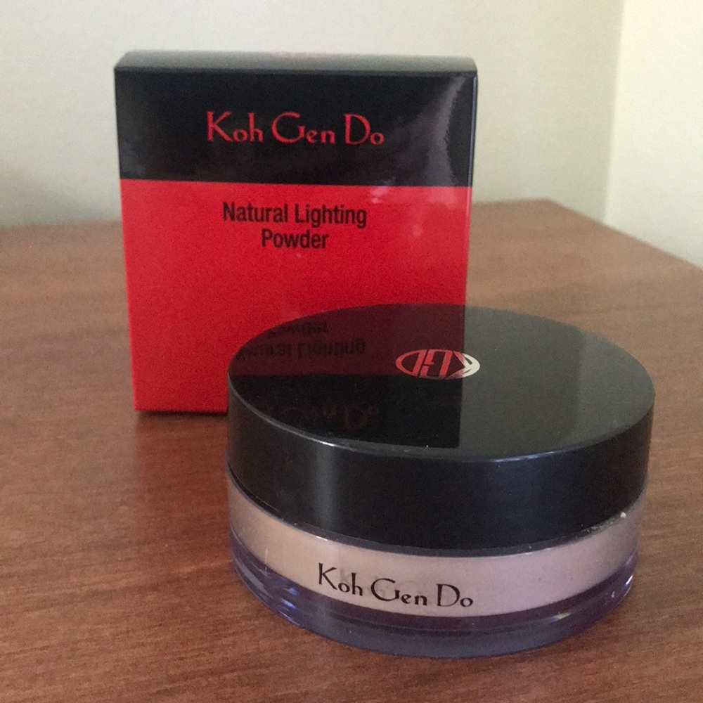KOH GEN DO NATURAL LIGHTING POWDER